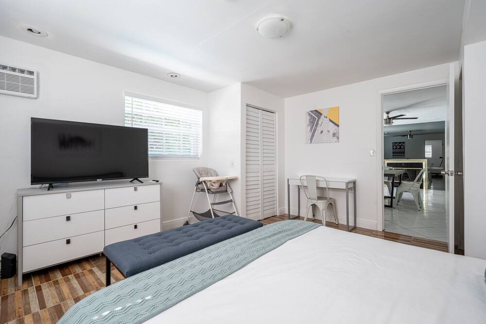 Photo of Bedroom in West Hollywood