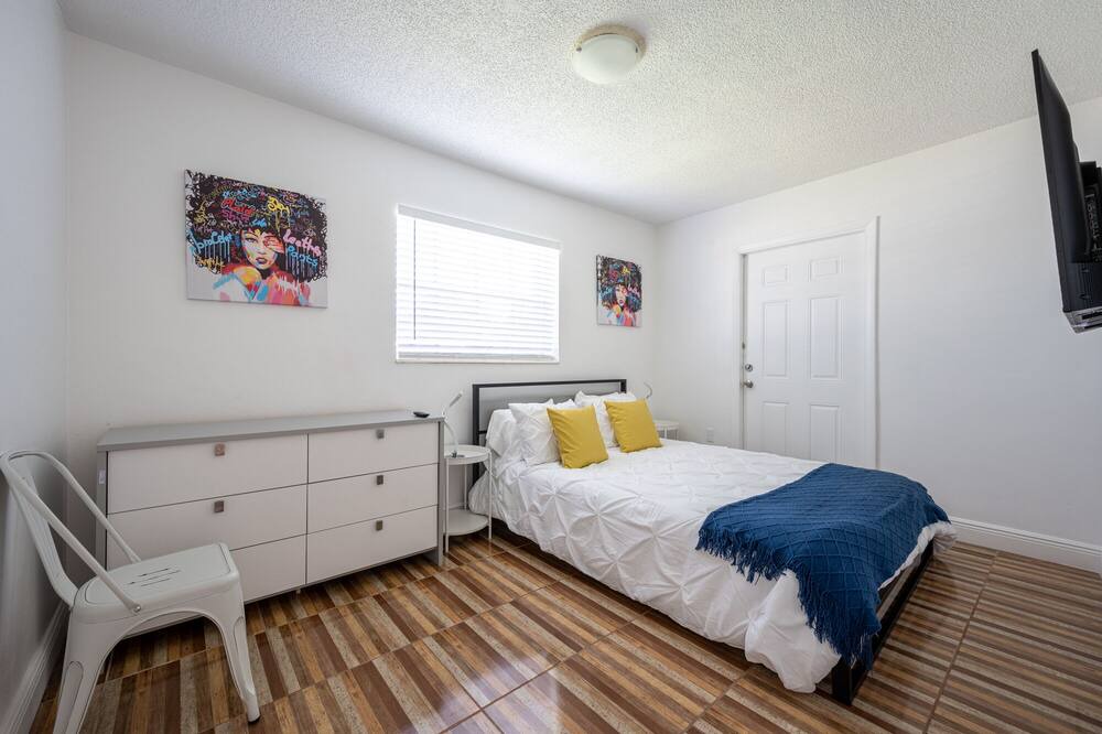 Photo of Bedroom in West Hollywood
