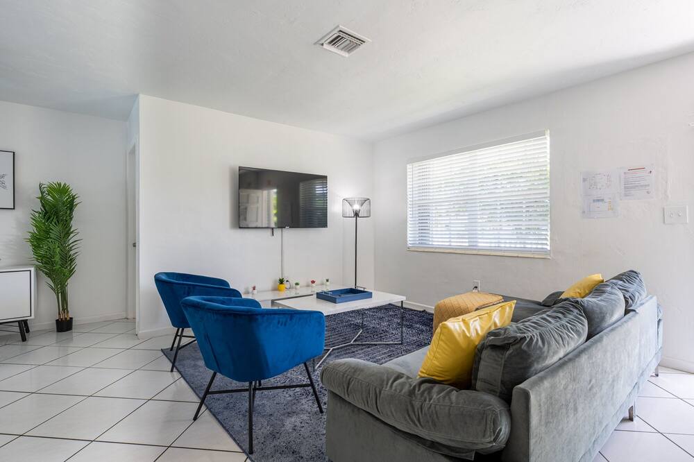 Photo of Livingroom in West Hollywood