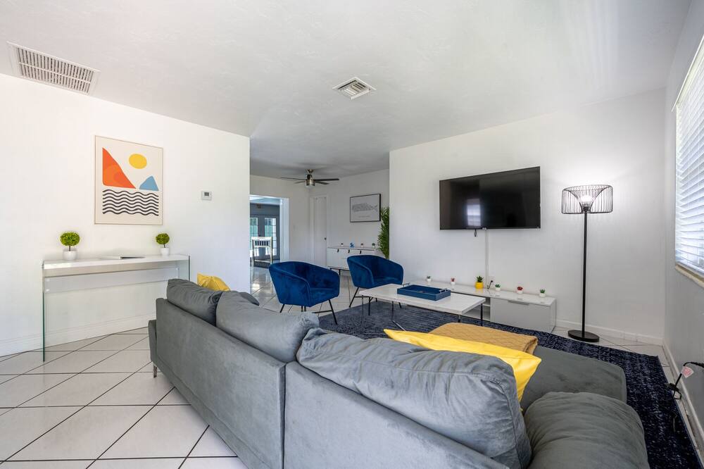 Photo of Livingroom in West Hollywood