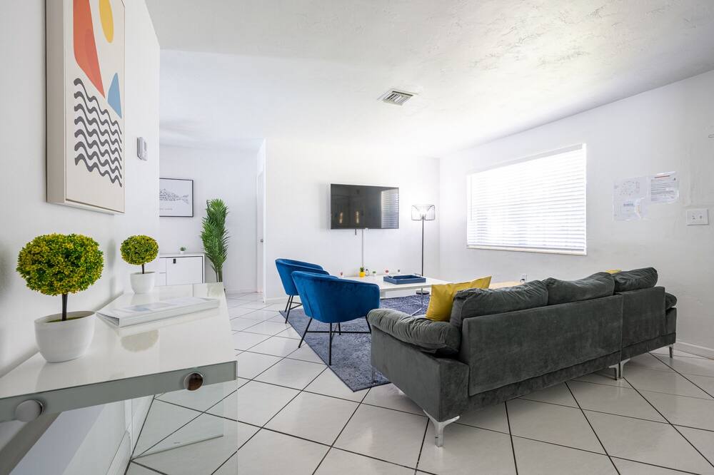 Photo of Livingroom in West Hollywood