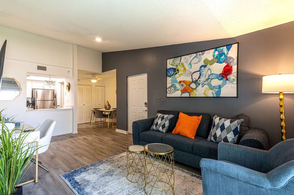Photo of Livingroom in Survey Creek