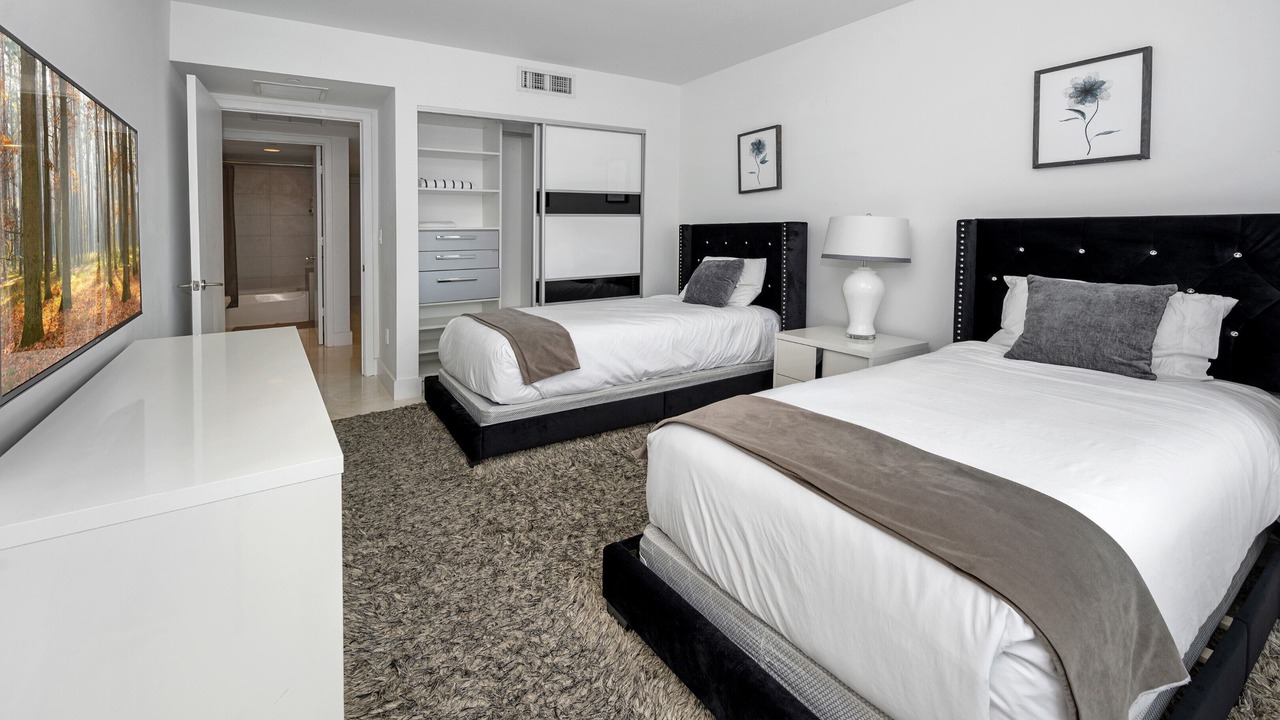 Photo of Bedroom in Hallandale Beach