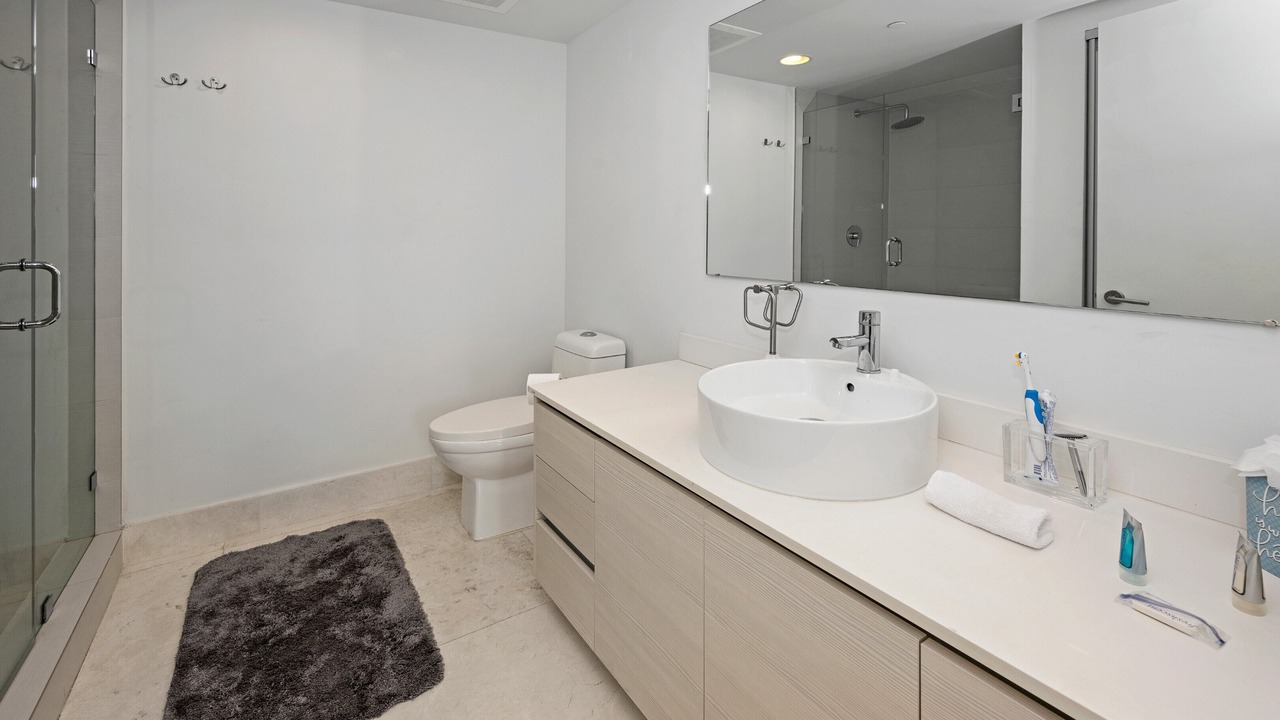 Photo of Bathroom in Hallandale Beach