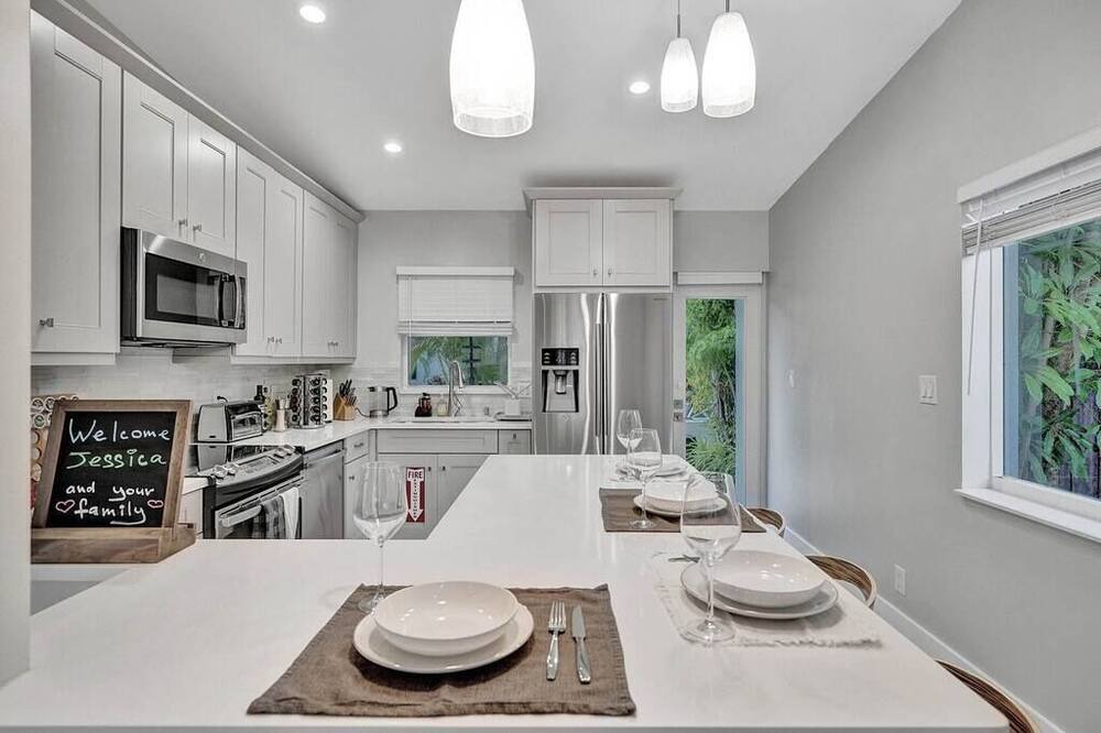 Photo of Others in Poinsettia Heights