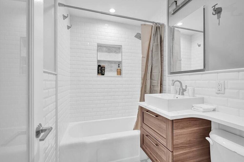 Photo of Bathroom in Poinsettia Heights