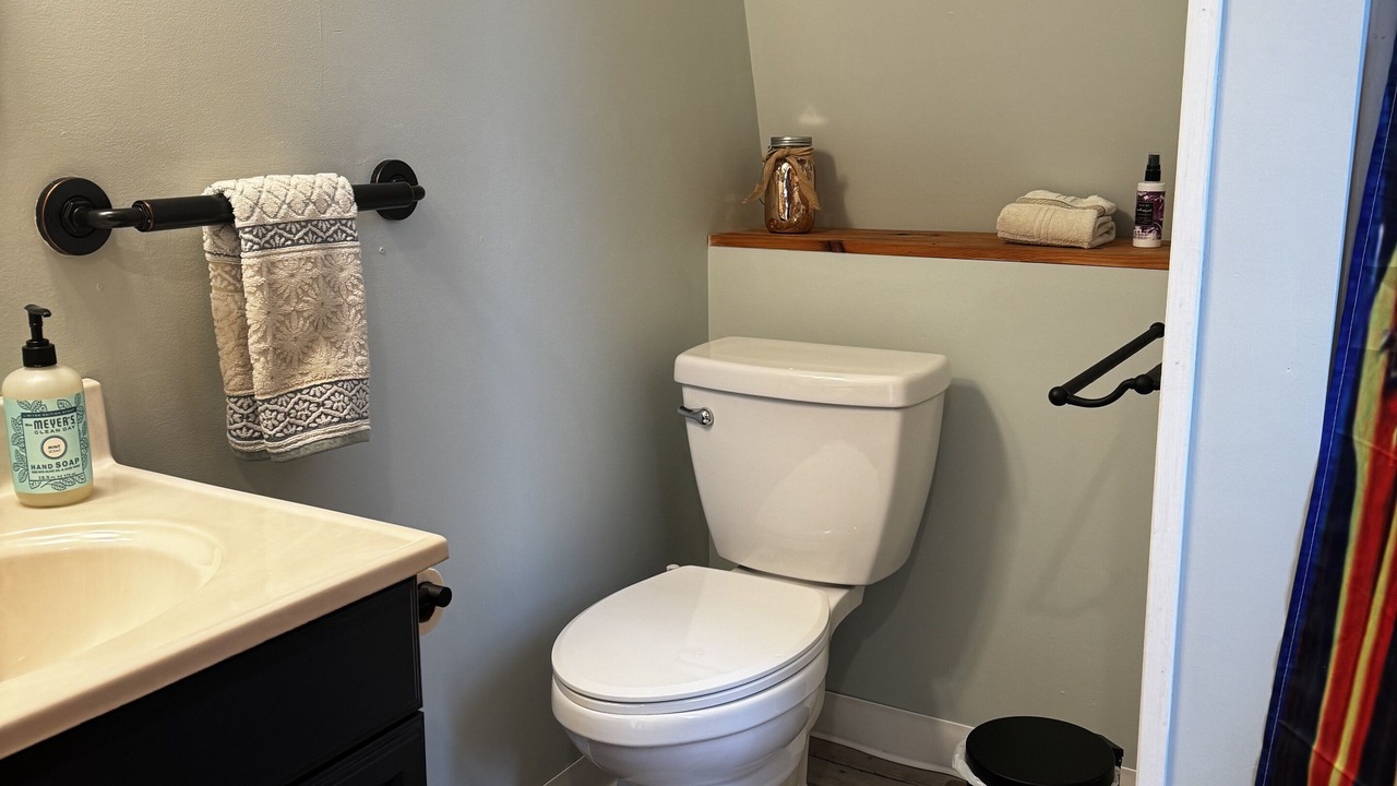 Photo of Bathroom in Little Valley