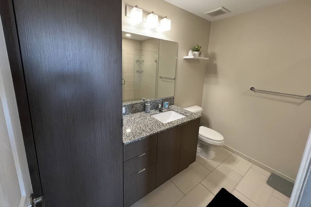 Photo of Bathroom in Miramar