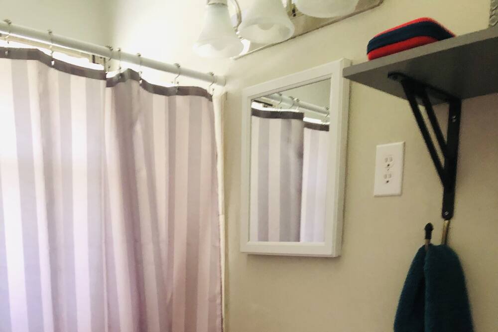 Photo of Bathroom in Miami Gardens