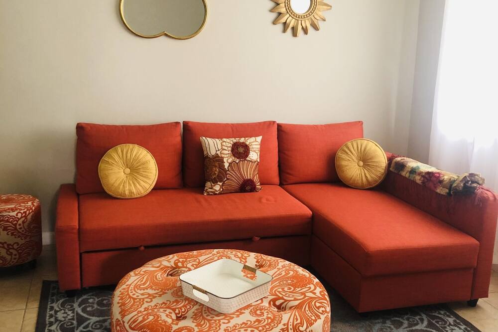 Photo of Bedroom in Miami Gardens
