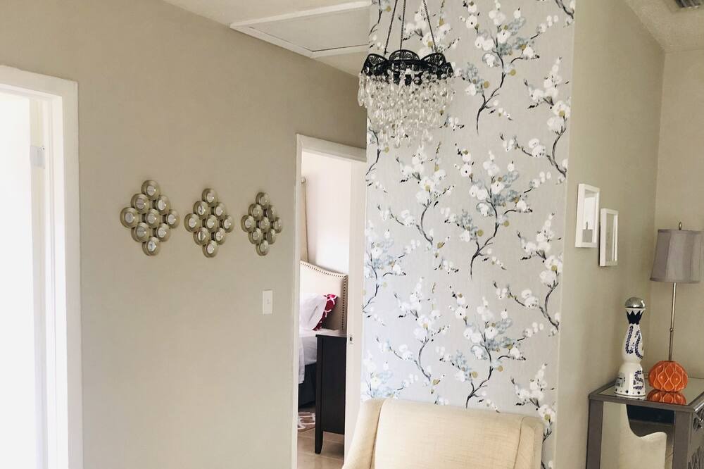 Photo of Livingroom in Miami Gardens
