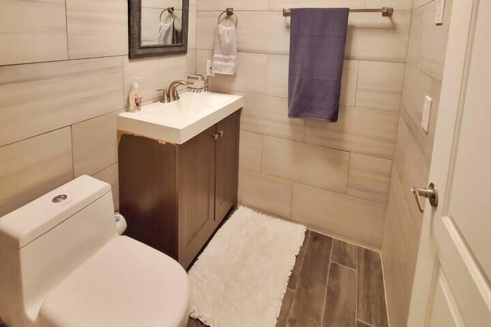 Photo of Bathroom in Royal Poinciana