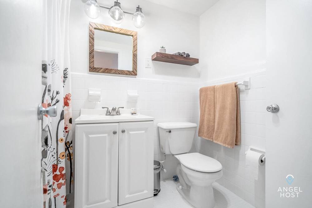 Photo of Bathroom in Victoria Park