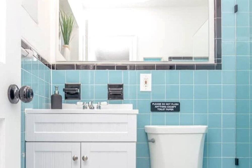 Photo of Bathroom in Middle River Terrace
