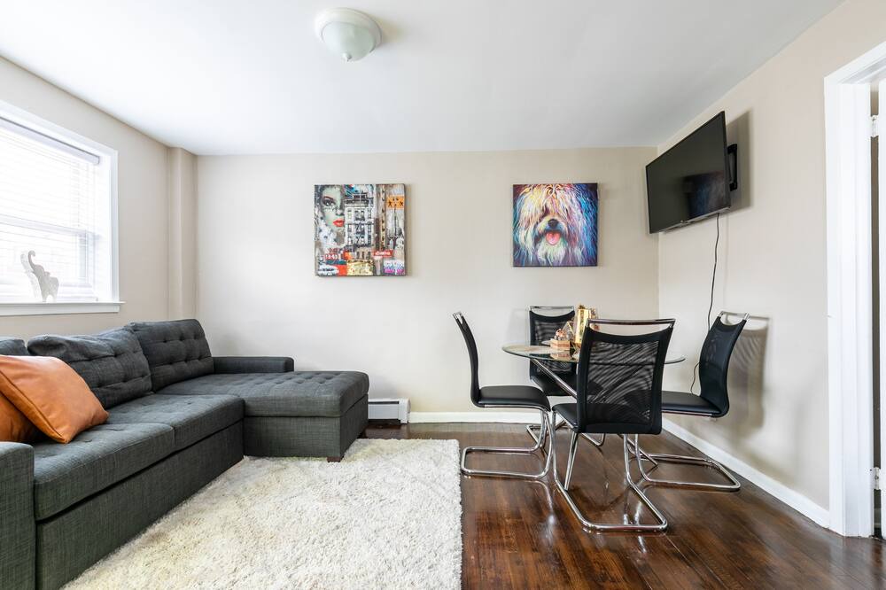 Photo of Livingroom in Kearny