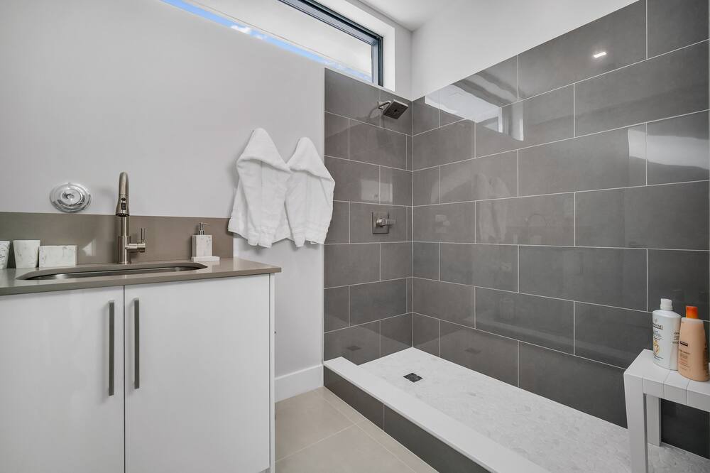 Photo of Bathroom in Tarpon River