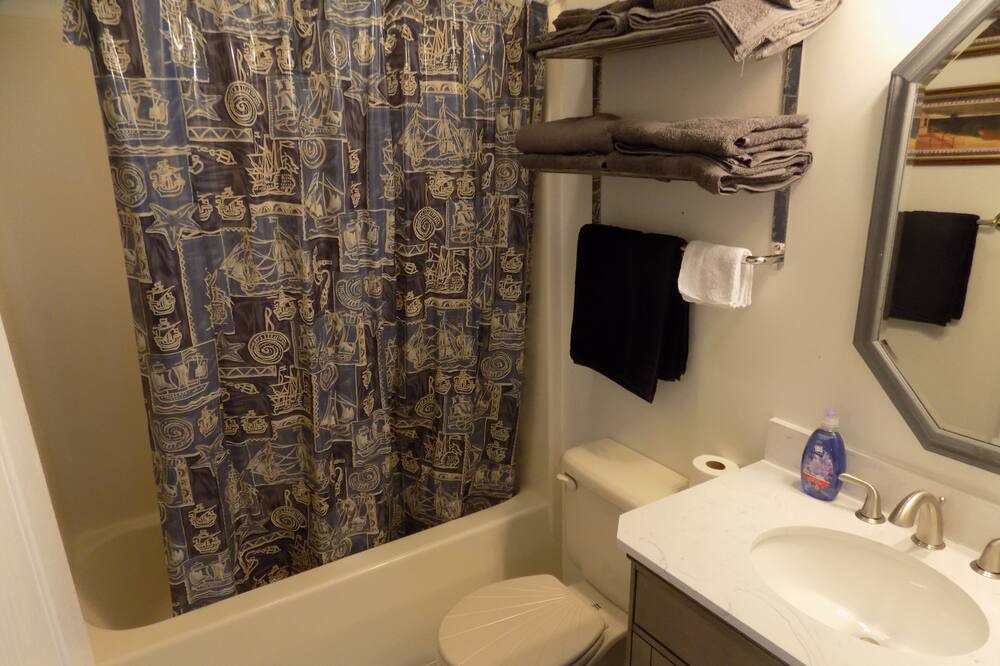 Photo of Bathroom in Lottsburg
