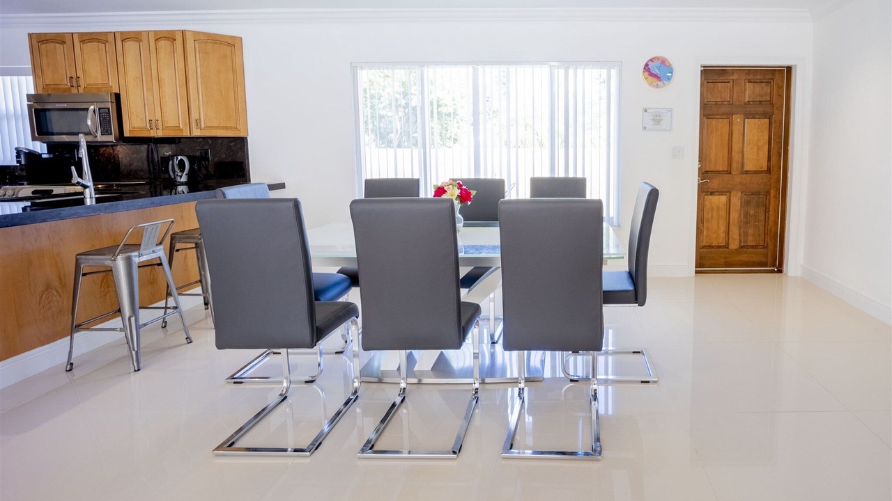 Photo of Kitchen in Oakland Park