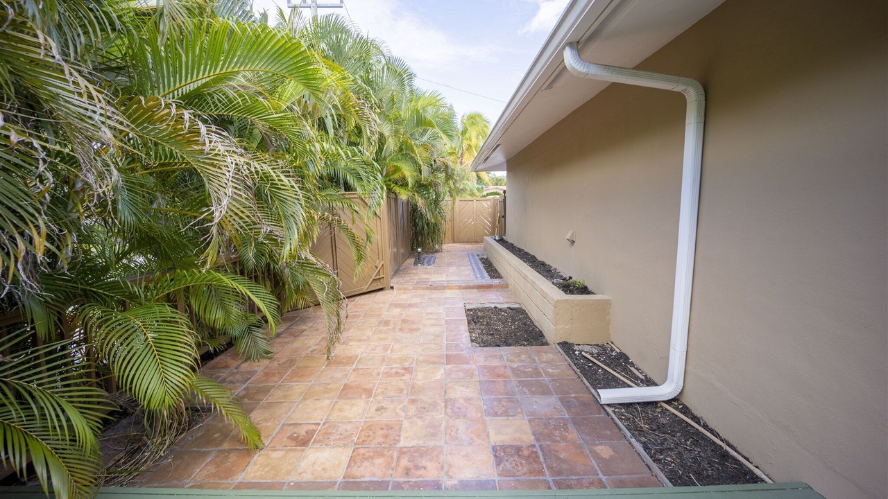 Photo of Outdoor in Oakland Park