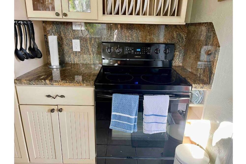 Photo of Kitchen in Royal Poinciana