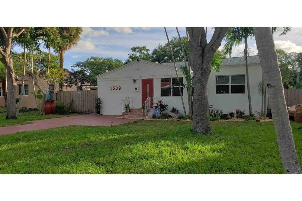 Photo of Outdoor in Royal Poinciana