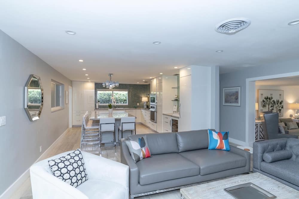 Photo of Livingroom in South Corals