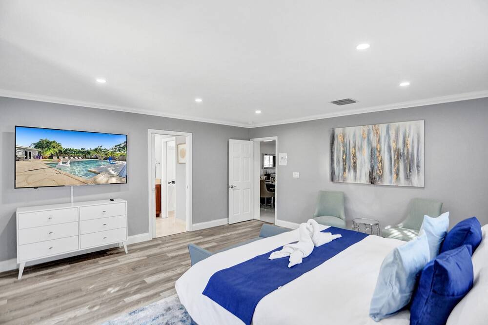Photo of Bedroom in Lighthouse Point