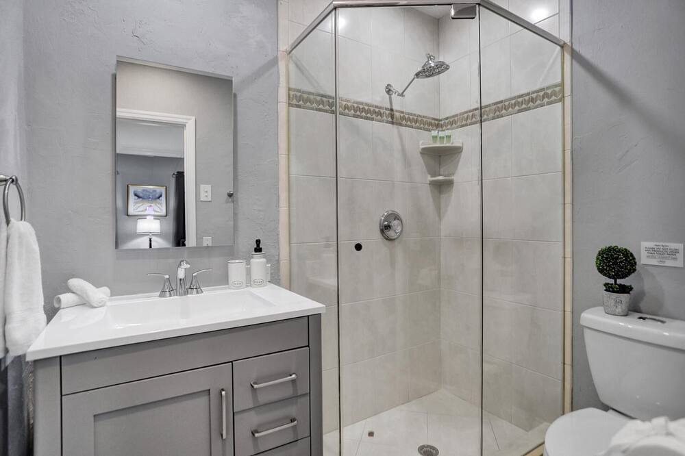 Photo of Bathroom in Lighthouse Point