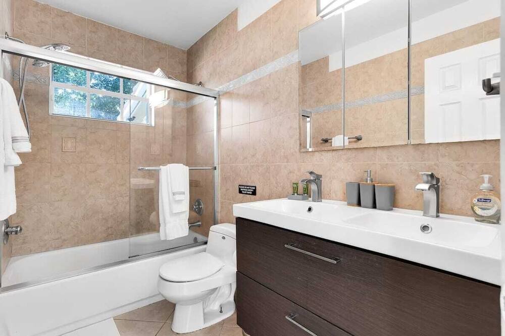 Photo of Bathroom in Driftwood