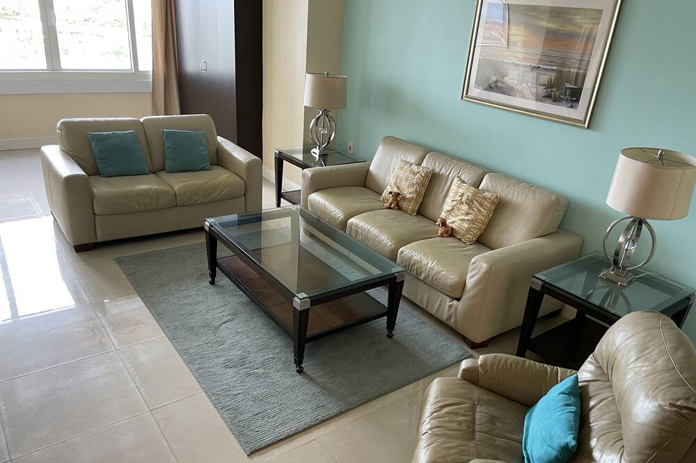 Photo of Livingroom in Bermuda Riviera
