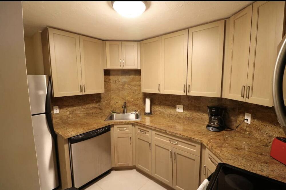 Photo of Kitchen in Bermuda Riviera