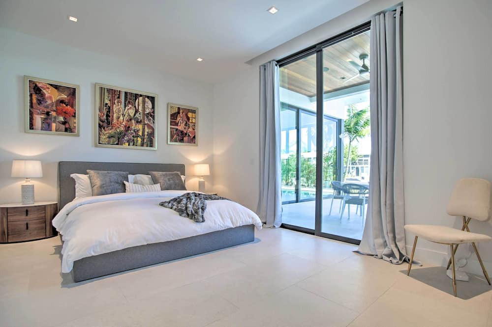 Photo of Bedroom in Coral Ridge