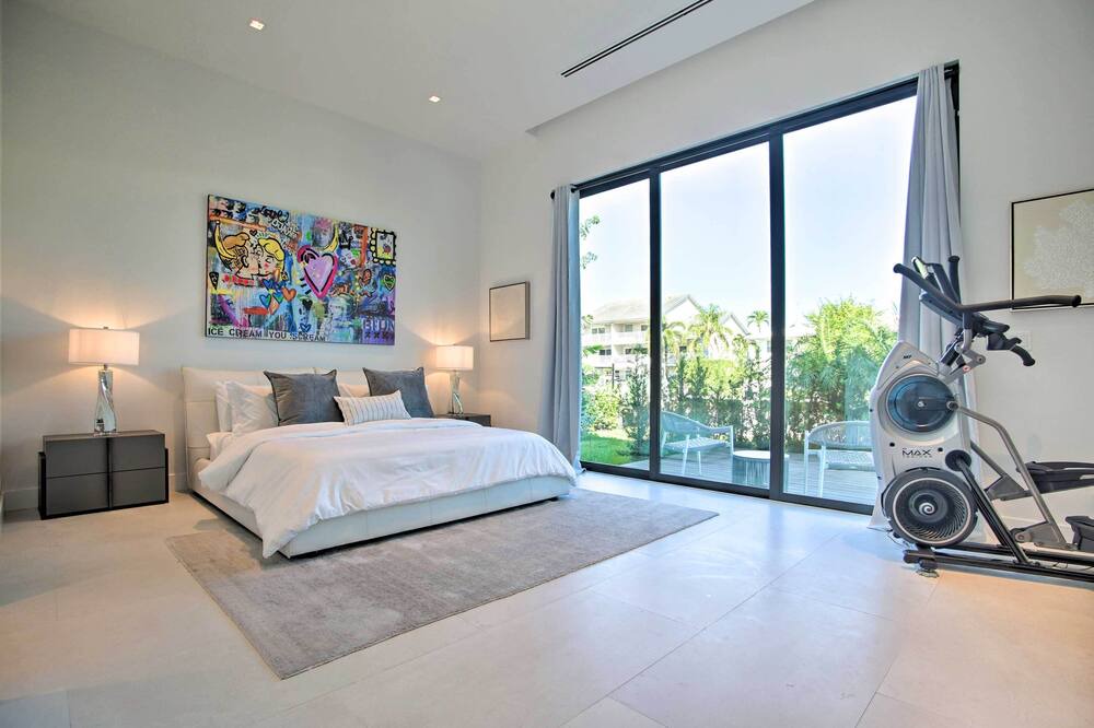 Photo of Bedroom in Coral Ridge