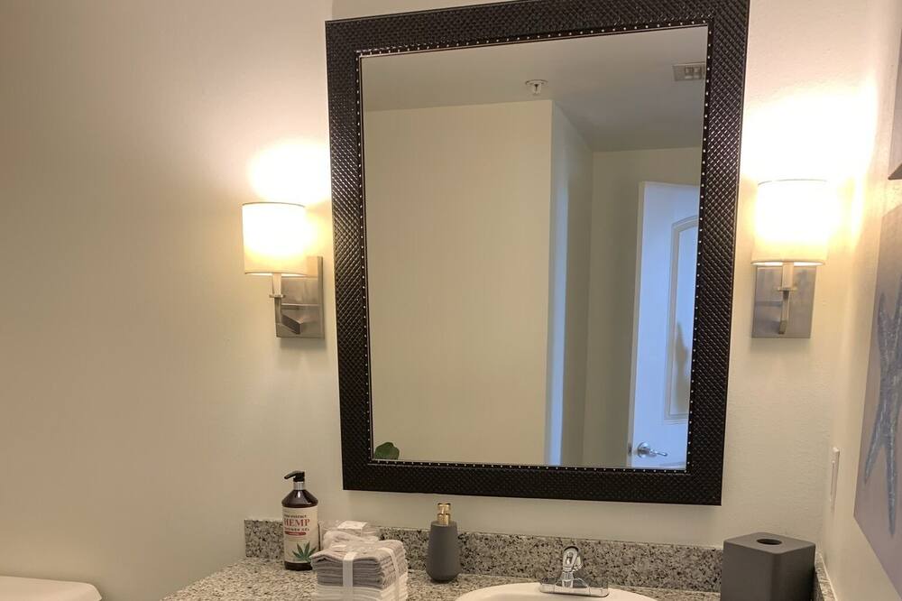 Photo of Bathroom in Pembroke Pines