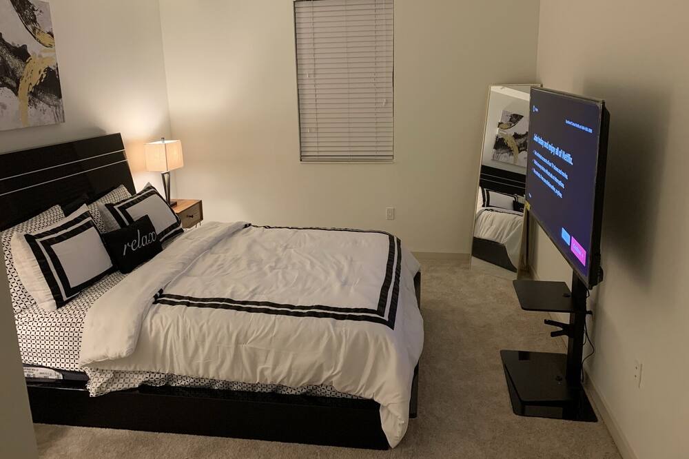 Photo of Bedroom in Pembroke Pines