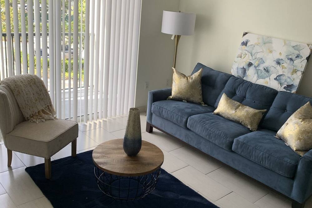 Photo of Livingroom in Pembroke Pines