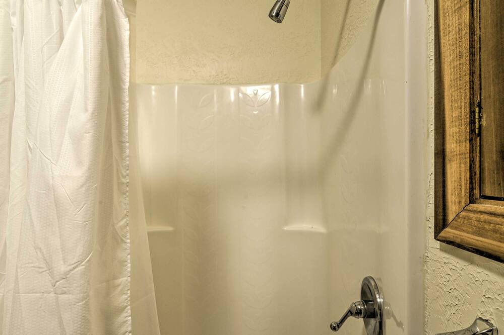 Photo of Bathroom in Edray