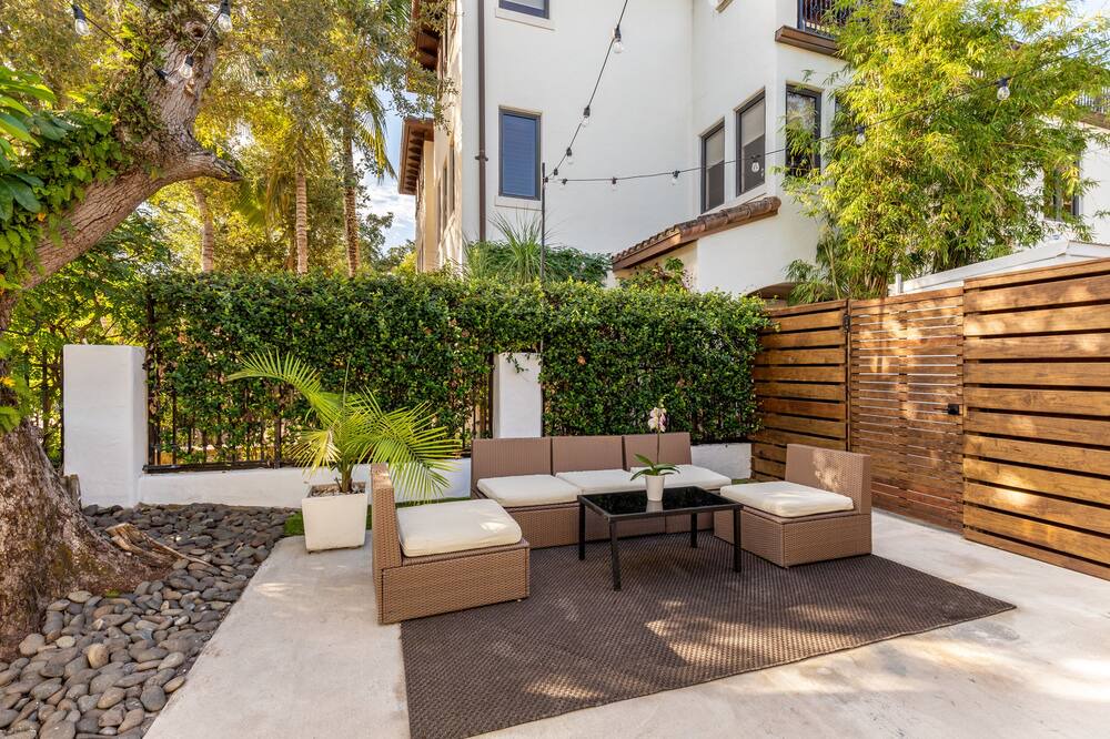 Photo of Patio Balcony in Colee Hammock