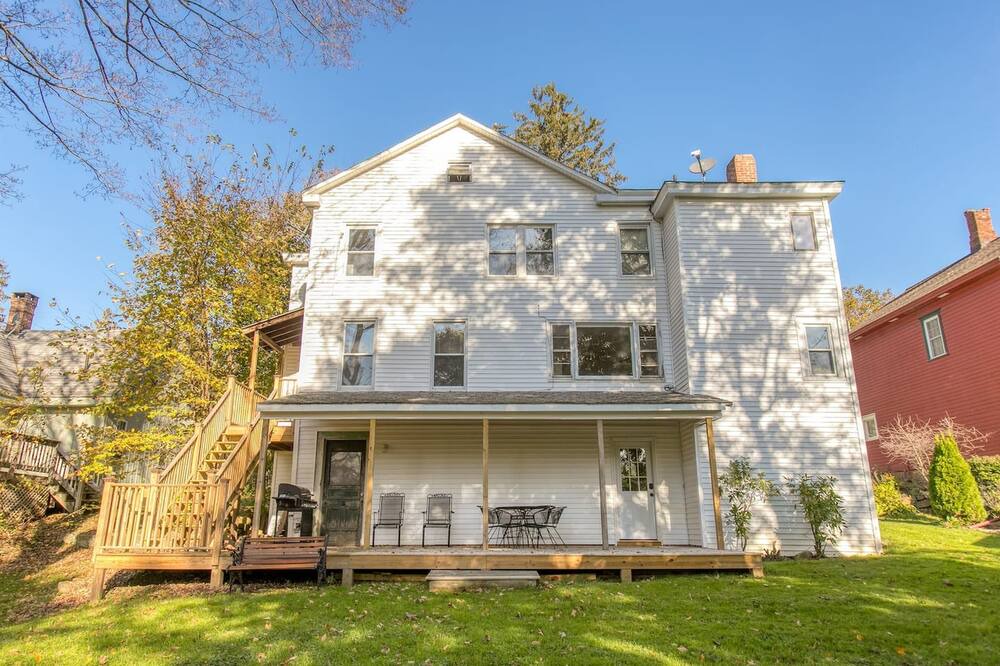 Photo of Outdoor in Housatonic