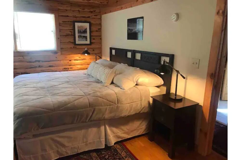 Photo of Bedroom in Wellesley Island