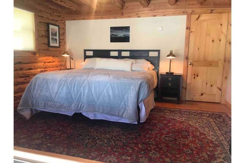 Photo of Bedroom in Wellesley Island