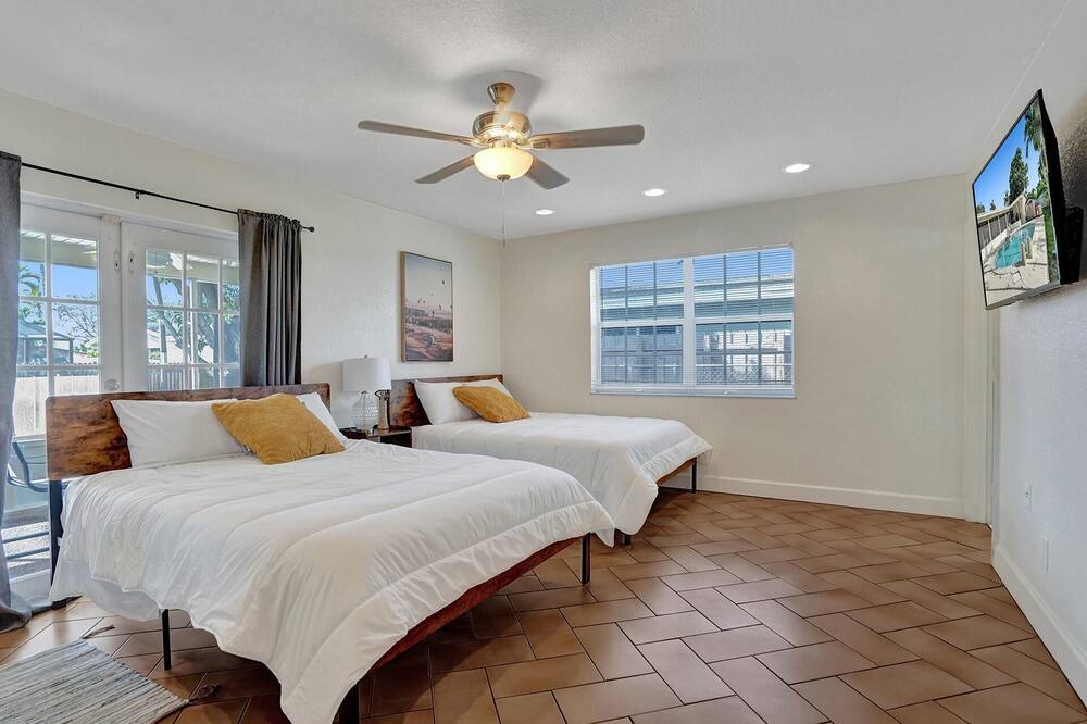 Photo of Bedroom in Pembroke Pines