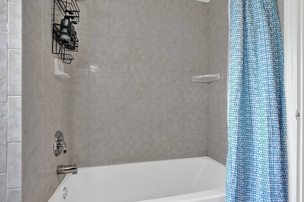 Photo of Bathroom in Pembroke Pines