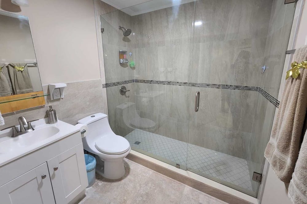 Photo of Bathroom in Southwest Ranches
