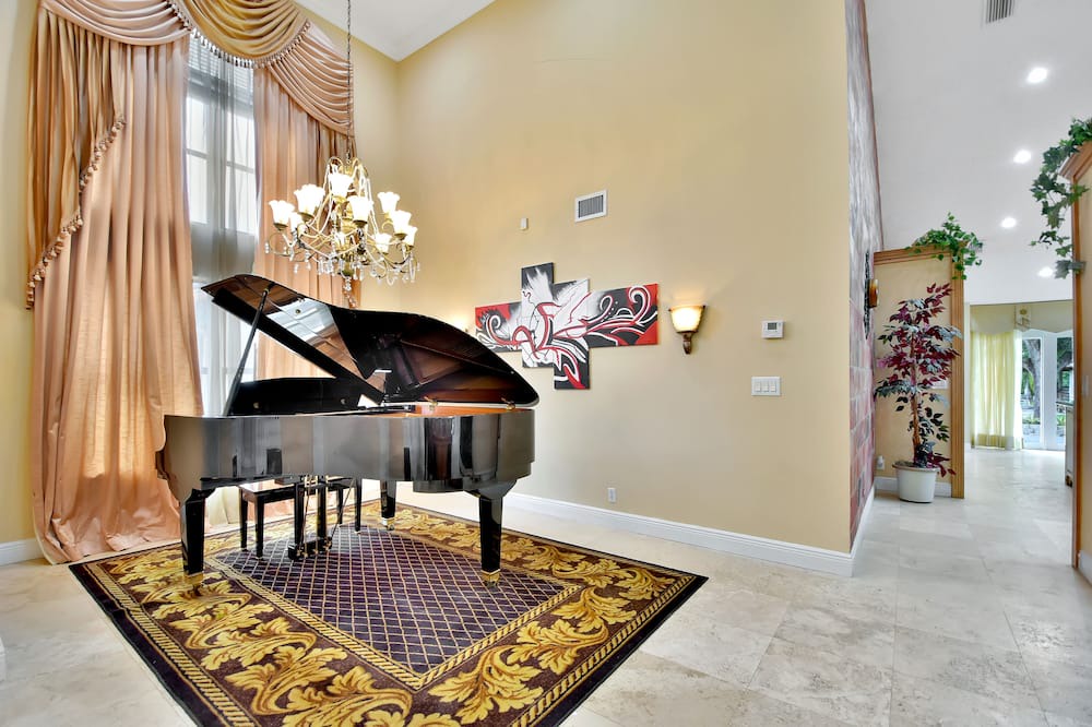 Photo of Livingroom in Southwest Ranches