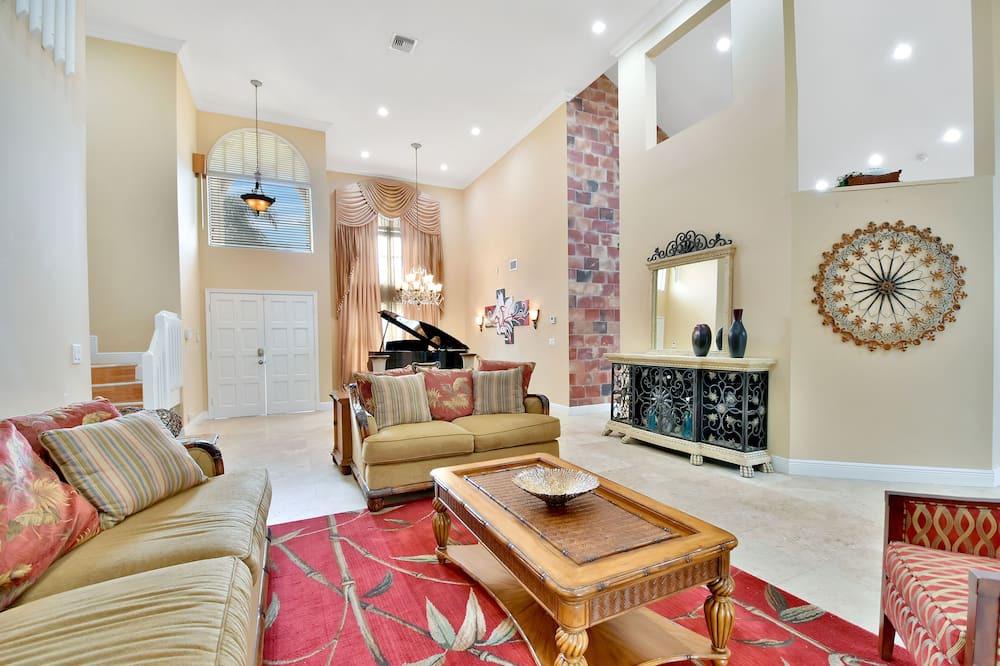 Photo of Livingroom in Southwest Ranches