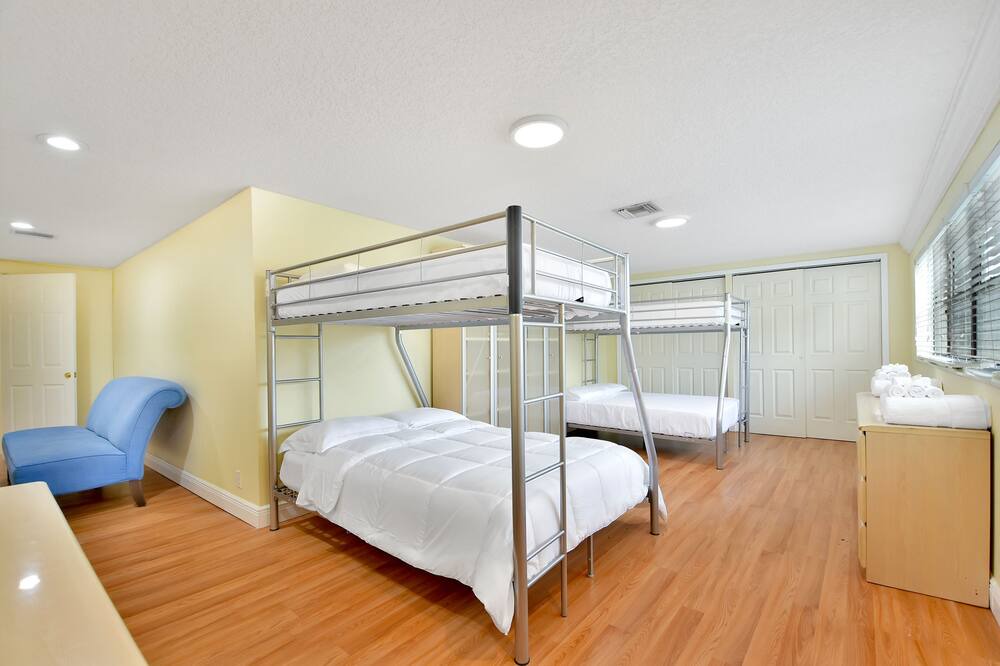 Photo of Bedroom in Southwest Ranches