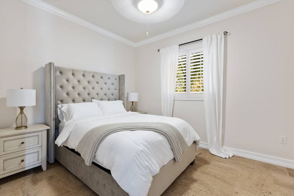 Photo of Bedroom in Eastern Shores