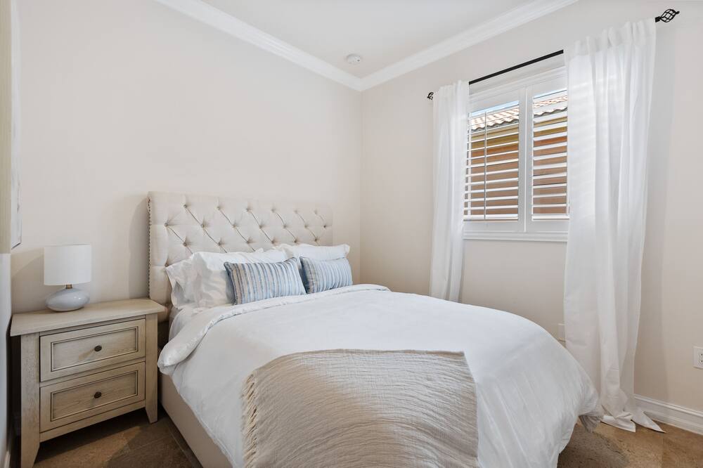 Photo of Bedroom in Eastern Shores