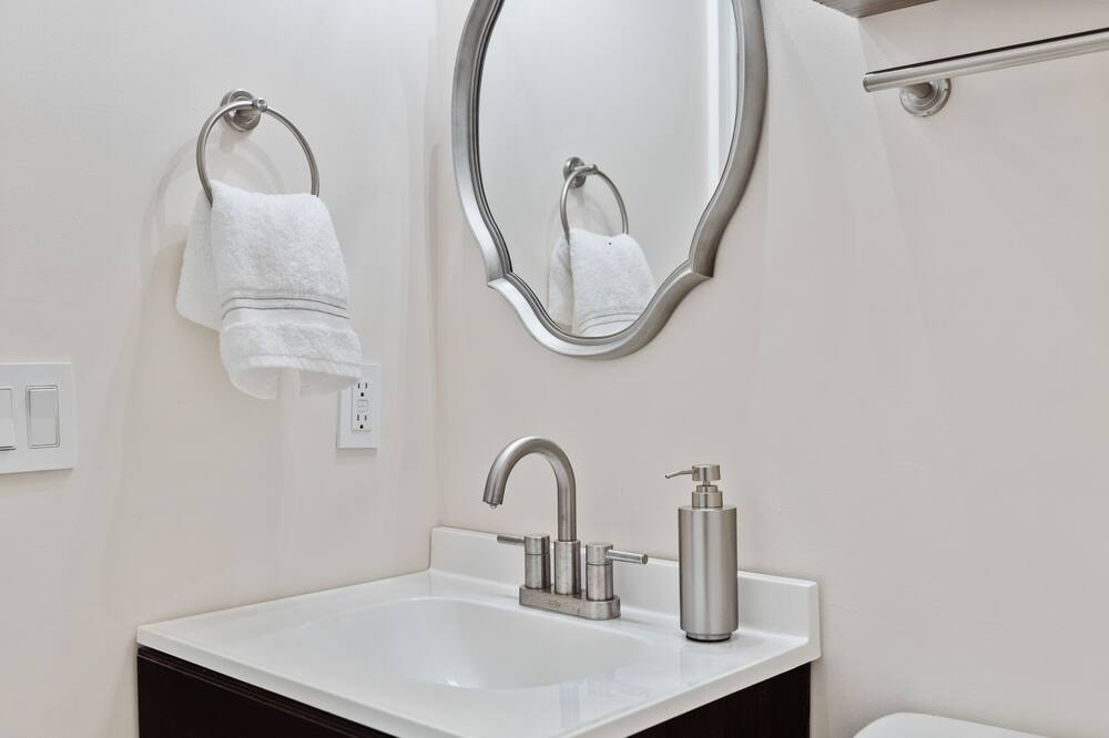 Photo of Bedroom in Eastern Shores